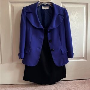 Tahari Blue Blazer Structured Tailored Design